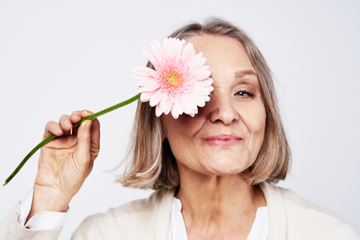 5 Ways to Naturally Ease Menopause Symptoms